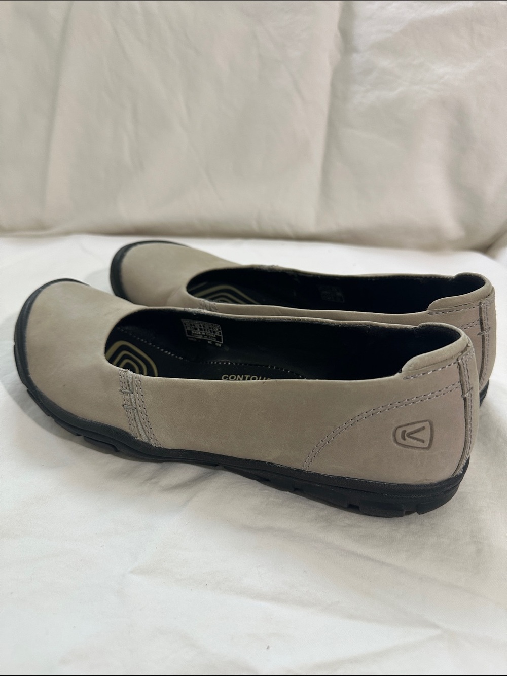 Keen Taupe Flats Size 8 - Picture 2 of 9